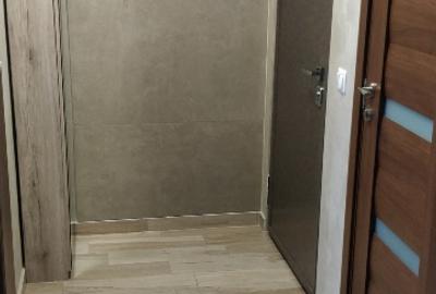 Apartament cu 2 camere semidecomandat, mobilat în Central