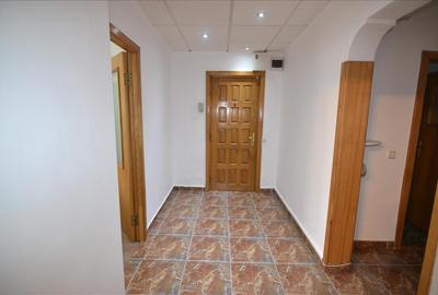 Apartament de 3 camere spațios și bine compartimentat Carpatilor - 8