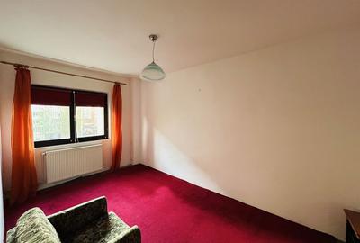 Apartament de vanzare, 2 camere, decomandat, etaj intermediar - 5