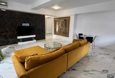 Apartament cu 3 camere decomandat, mobilat în Central