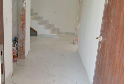 SUPER OCAZIE SE VINDE CASA IN ZONA FUNDENI - 9