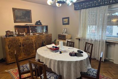 Apartament cu 5 camere decomandat în Cotroceni