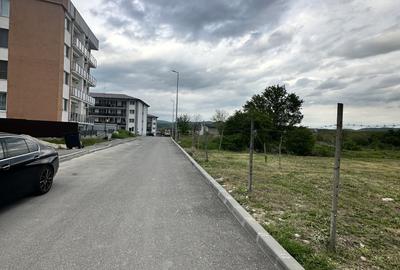 Teren intravilan de vânzare 1000mp Ideal casă sau bloc P+2+M RmValcea - 1