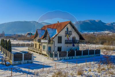 Casă cu 7 camere în Tohanu Nou