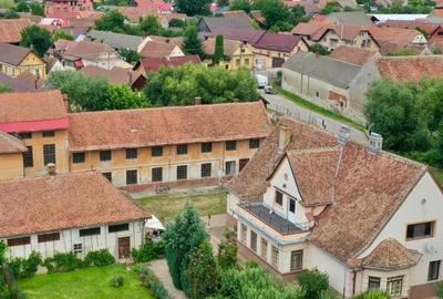 Vila cu 5 Camere și Teren 2183+Clădire pentru Afacere sau Evenimente - 2