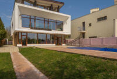 Vila pe malul lacului Mogosoaia | 617 mpt, teren 1182 mp - 2