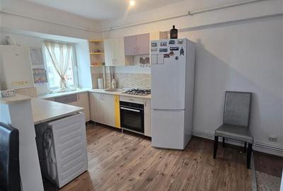 Apartament cu 2 camere decomandat în Păcurari
