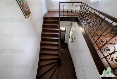 Apartament cu 4 camere  de vanzare, Ultracentral,  Kogalniceanu, curte si pod - 9