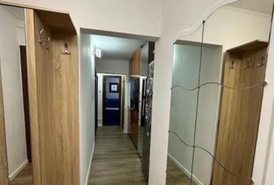 Metrou 1 Decembrie 1918, apart 3 cam, supf. 57 mp, et. 4/8 - 7