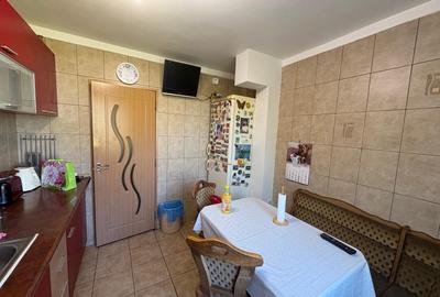 EXCLUSIV - Apartament 3 Camere - Metrou Titan La 5 Minute - 4