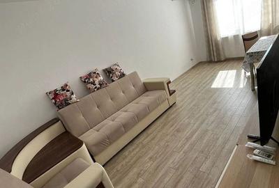 Apartament cu 3 camere decomandat, mobilat în Metalurgiei