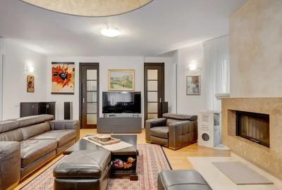 Vila de Lux ideal familie / sediu de firma in zona centrala - 3