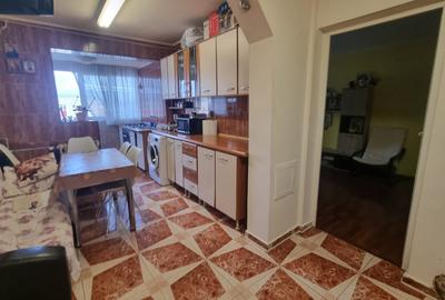 Str. Măriuca – Apartament 3 camere - lângă metrou - 18