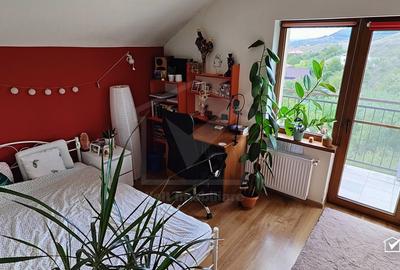 Casa/Duplex cu 2 apartamente separate- Gradina si Priveliste de Vis in Baciu - 8