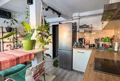 Apartament 2 camere - Domenii, etaj 2/2, centrala noua, curte, boxă, pod. - 13