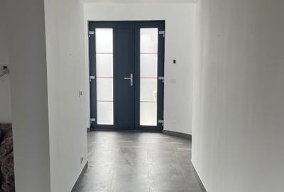 Casă de vânzare de 310 mp în Rădăuți! - 12