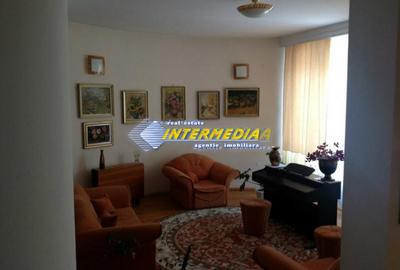 Vila de Vanzare  D+P+E+M+pod in Cetate Alba Iulia - 11