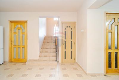 Casă / Vilă de Vânzare 200mp Teren 870mp Str. Soarelui - Valea Lupului - 11