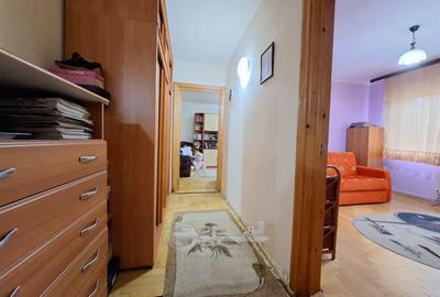 Liber, apartament 3 camere, Nicolina 2, baie cu geam, 60 mp utili - 11