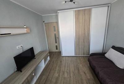 Apartament cu 2 camere decomandat, mobilat în Eroii Revoluției