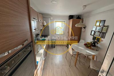 Apartament cu 4 camere decomandat, mobilat în Nicolina