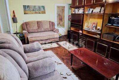 Apartament cu 2 camere semidecomandat, mobilat în Micro 19