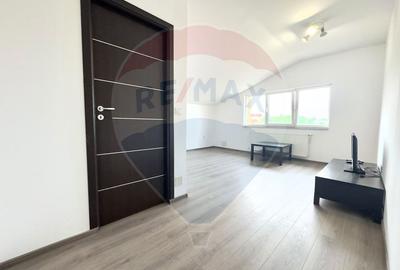 Apartament cu 3 camere de vânzare - 9