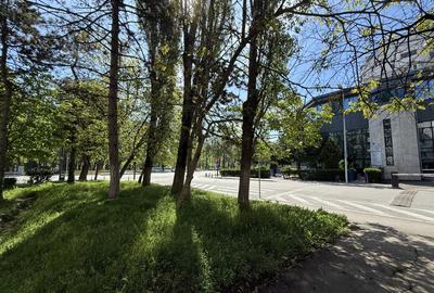 Apartament de vânzare cu 4 camere in Tomis Nord, Vedere parc, etaj 1 - 21