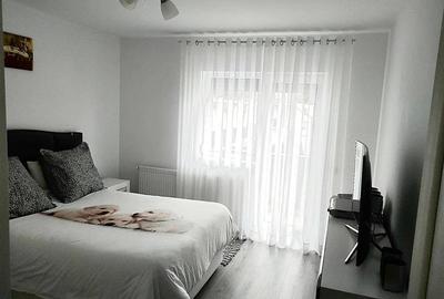 Apartament cu 3 camere decomandat, mobilat în Șelimbăr