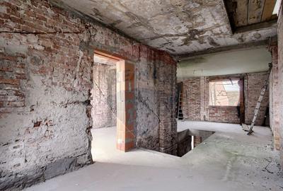 Casă cu teren de 500 mp, situată pe strada Transilvaniei - 7