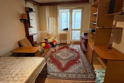 Apartament cu 2 camere decomandat, mobilat în Titan