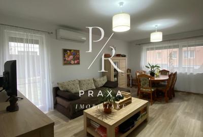 Apartament cu 3 camere semidecomandat, mobilat în Florești