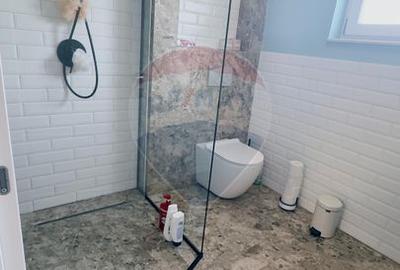 Proprietate premium în Filiași, locuință de lux cu spații comerciale - 11