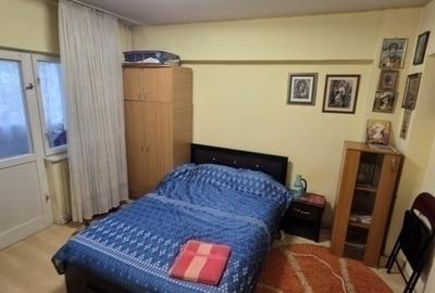 Apartament cu 3 camere decomandat în Galata