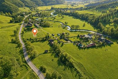 Teren cu potential, 3.100 mp, remarcabila incadrare, langa drumul principal, Cat - 1