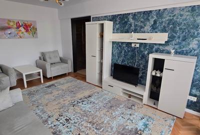 Închiriez  apartament 2 camere - 6