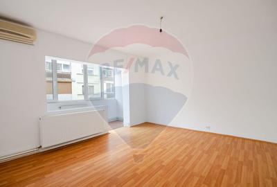 Apartament Decomandat cu 4 Camere | Etaj 1 | Zona Soarelui - Confort 1 - 1