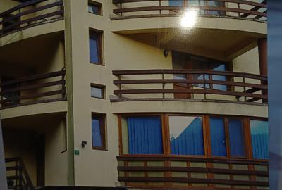 De vanzare in Sinaia apartament 3 camere in vila zona Platoul Izvor - 1