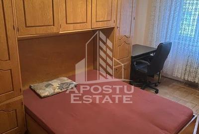 Apartament cu 2 camere semidecomandat, mobilat în Girocului