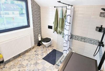 Vanzare casa moderna 4 camere,2 bai mobilata utilata la cheie Sacele - 9