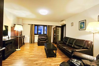 Apartament cu 3 camere decomandat în Unirii