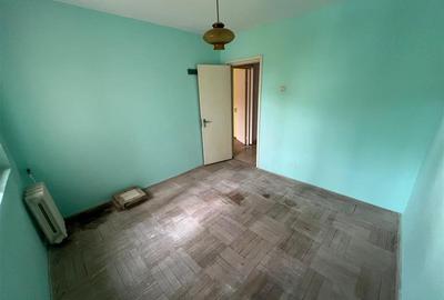 Apartament 4 camere, etaj 1/4, zona Mausoleul Eroilor - Sud - 4
