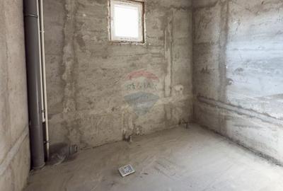 Casă / Vilă cu 8 camere de vânzare în zonă centrală - Urlati - 6