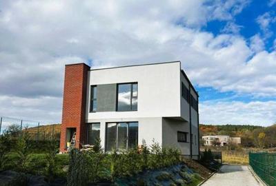 Casa individuala, 140mp, 4 camere, zona Sun Garden - 1