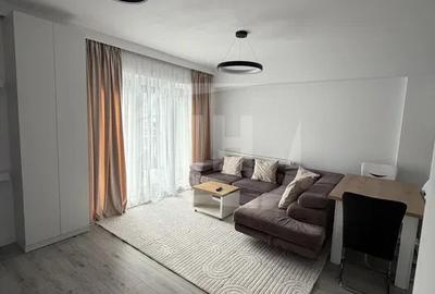 Apartament cu 3 camere semidecomandat în Europa