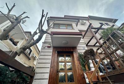 Duplex cu 8 camere în Dorobanți