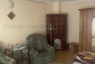 Casă cu 3 camere în Apollo