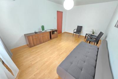 1  Decembrie / 6 Min Metrou / Centrala Proprie / Apartament 3 Camere