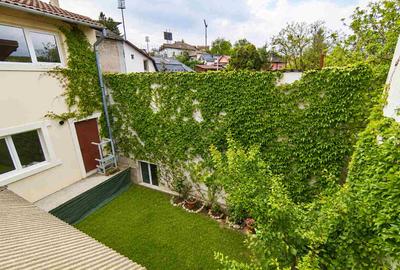De vânzare – Casă unifamilială cu casă secundară, în cartierul Gruia - 11