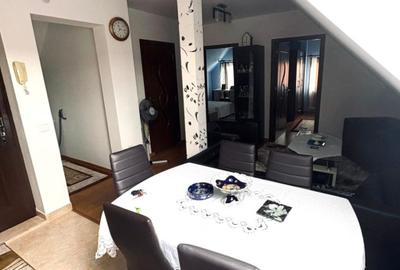 Apartament cu 3 camere decomandat în Florești